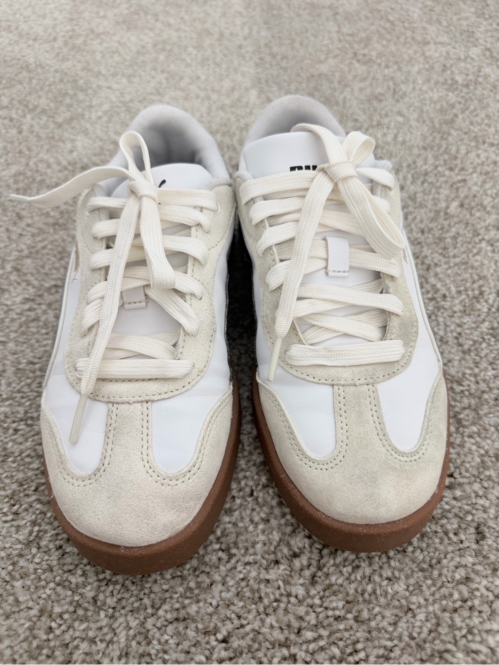Puma Men's White and Cream Sneakers with Gum Sole